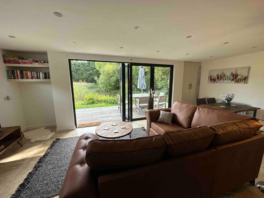 Beautiful Cabin With Pond View Steyning Exterior foto
